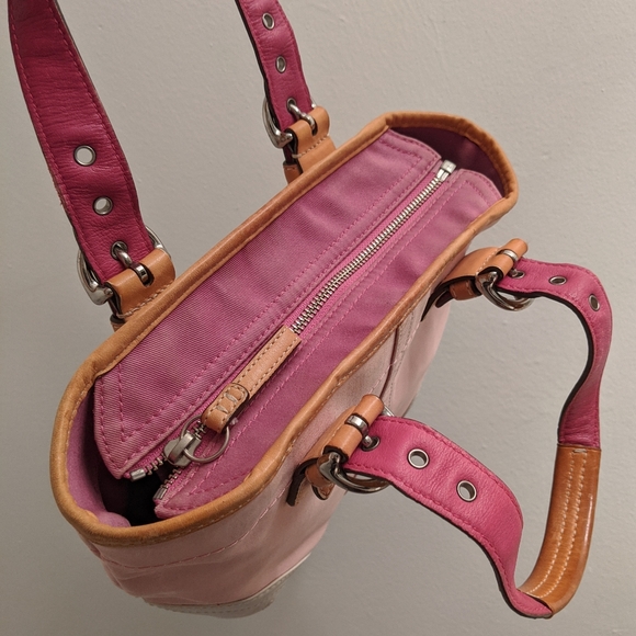 Coach pastel pink handbag - Picture 4 of 5